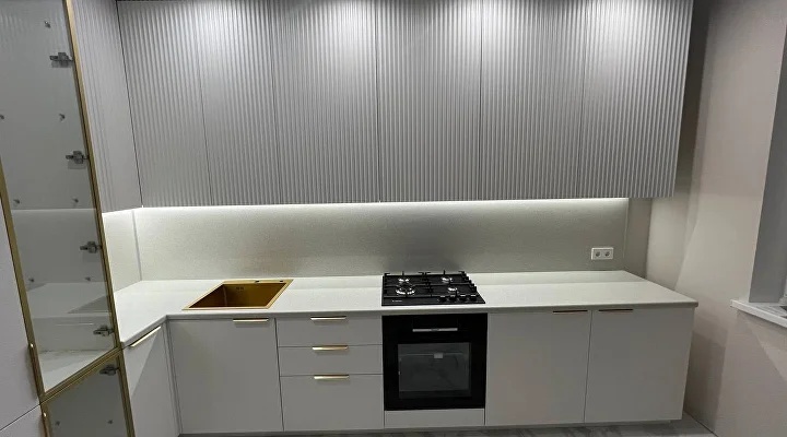 Кухня угловая классическая — Белый и золото